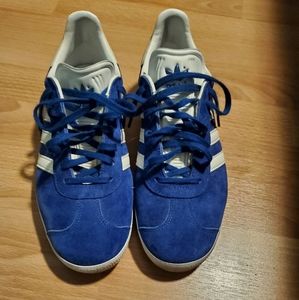 Mens some 9 Adidas royal blue gazelles